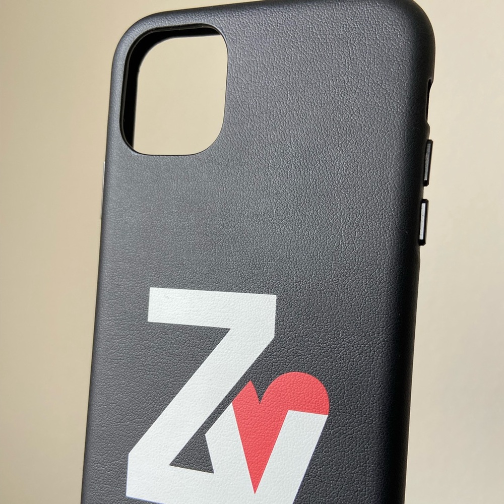 Zadig & Voltaire iPhone 11 crossbody phone case - Picture 5 of 10